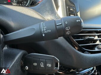 Peugeot 208 1.2 PureTech Active, Pôvodný lak, 74 670km, SR - 17