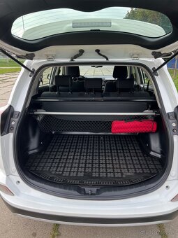 Toyota RAV4 2.0 Benzín - 17