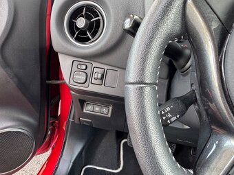 Toyota Yaris 1.5 VVT-iE 20 rokov, Y20 - 17