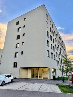 Moderný 2-izbový s predzáhradkou a park miestom - 17