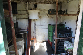 EXKLUZÍVNE-SPEKTRUM REALITY- Na Predaj  záhradná chatka s po - 17