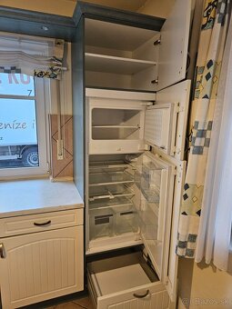 Masívna kuchynská linka z Nemecka so spotrebičmi - 17