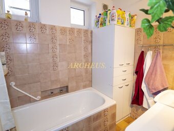ÚTULNÝ RODINNÝ DOM S GARÁŽOU, POZEMOK 781m2, SVIDNÍK - 17