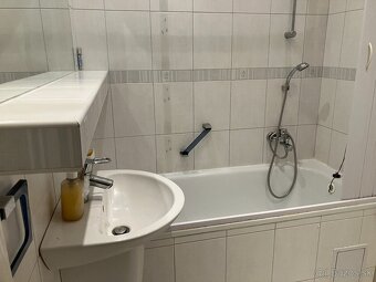 3i byt v blízkosti centra, v Karlovej Vsi - Líščom údolí  - 17