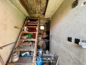 Na predaj tehlový 3-izbový rodinný dom v obci Bátorove Kosih - 17