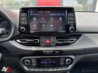 Hyundai i30 CW 1.5 T-GDi mHEV iMT Family, 130 540km, SR - 17