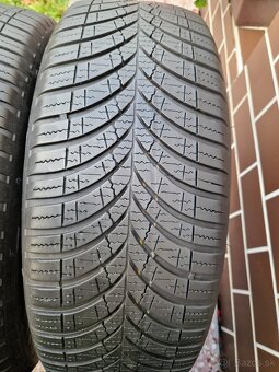 215/60-R17 Goodyear VECTOR 4SEASONS - 17