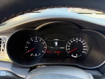 Kia Carens 1.6GDi ORIG.KM - SERVIS 2018/10 - 17