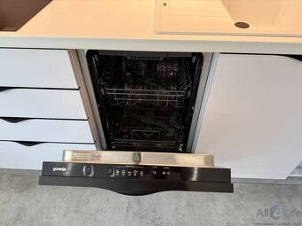APARTMÁN - Komplet na mieru moderne zariadený s terasou v Hr - 17