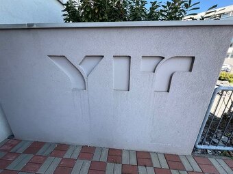 1 izb. byt s parkovacím státím, JURSKÁ ul. - 17