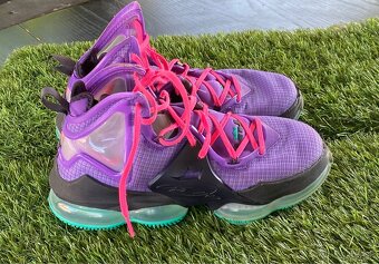 Nike, Jordans 42-42,5 - 17