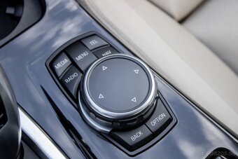 BMW Rad 5 520d 190k A/T, 140kW / AJ NA SPLÁTKY / PROTIÚČET / - 17
