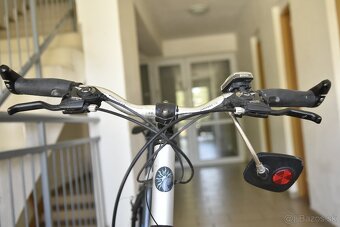Trekingový bicykel - 17