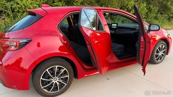 Toyota Corolla  hatchback 1.8 hybrid - 17