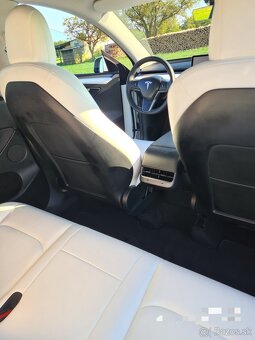 Tesla Model Y - 17