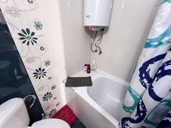 Štýlovo zariadený jednoizbový apartmán pre pohodlné bývanie  - 17