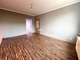 Nám. Kozmonautov- 2 izbový byt, 51 m2, čiastočná rek. KÚPOU - 17