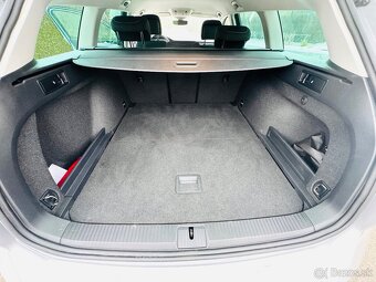 VVW Passat Variant 2.0 TDi DSG Business 2023 110kW NAVI,LED - 17