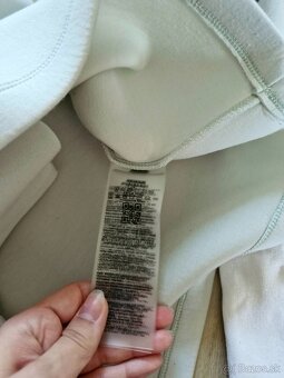 Guess biela a svetlo zelena logovana teplakova suprava dres - 17