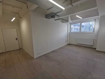 Prenájom kancelárskych priestorov v OD Prior v širšom centre - 17