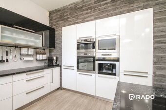 RADO | 4i RD 300m2 s pozemkom 640m2, Javorinská - Trenčín - 17