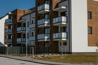 1-izb.byt s balkónom v II.ETAPE projektu POD RÁBLOM DVORNÍKY - 17