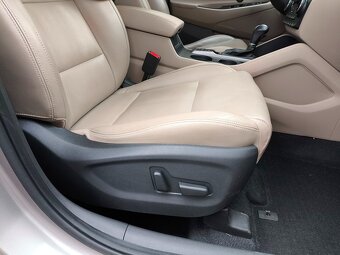 Predam Hyundai Tucson 2WD 1.7 CRDi PREMIUM - 17