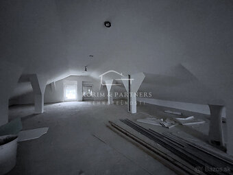 NOVÁ CENA Nadštandardný rodinný dom so začatou rekonštru - 17