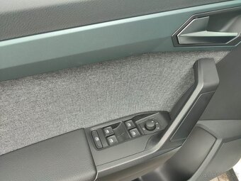Seat Arona Xperience 7-DSG 1.0TSI 81kW 12/2023 odp.DPH - 17
