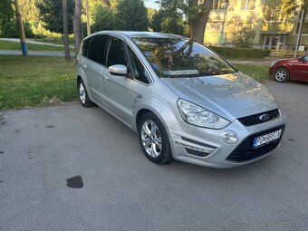 Ford S Max 7 miestny rok výroby 10/2011 - 17