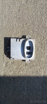 predám riadiacu jednotku xenónu - 17