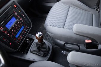 Volkswagen Sharan 2.0 TDI Highline 103kW - 17