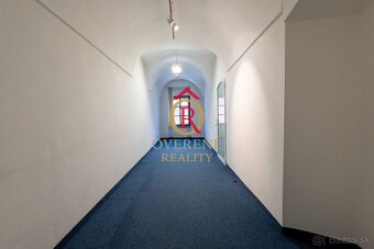 Meštiansky dom v centre Banskej Bystrice s kvalitnou rekonšt - 17