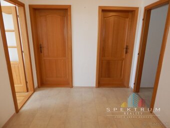SPEKTRUM REALITY- Na Predaj 4-izbový veľkometrážny byt, 82 m - 17