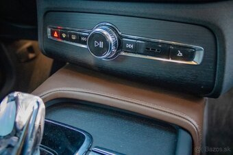 Volvo XC90 - 17