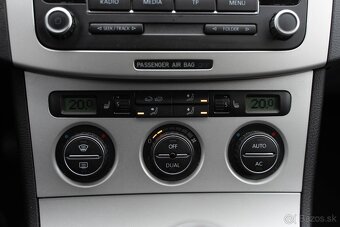 Volkswagen Passat Variant 2.0 TDI CR 110k DPF Comfortline - 17