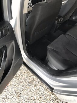 VW PASSAT B6 2.0 TDI CR BLUEMOTION - 17