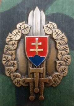 odznaky, plakety, vyznamenania, medaile ......... - 17