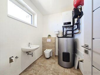Moderný 4i RD Nerušený výhľad + Krytá terasa, 635m², Cestice - 17