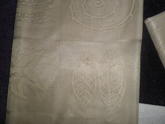 vyšívané a hačk obrusy  cibulak závesy zaclony - 17