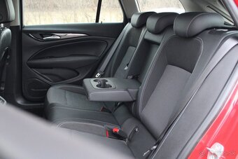 Opel Insignia country tourer - 17