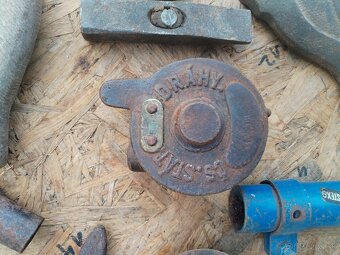 Vibracny motor, - 17
