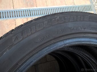 LETNÉ 215/45 R16 86H DUNLOP a BRIDGESTONE 7 mm OD 15,-€/kus - 17