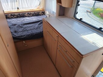 Obytny prives Chateau Carrat 440 - predstan, kurenie - 17