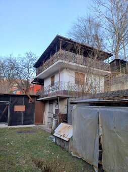 Chatka so záhradou - 17