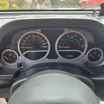 JEEP  WRANGLER 2.8 CRD Sahara - 17