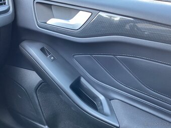 Ford Focus Kombi 1.0 EcoBoost ST-Line - 17