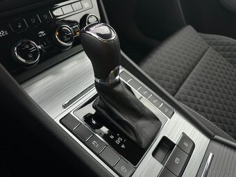 Škoda Superb Combi Ambition 2.0 TDi DSG , WEBASTO , r.v.: 2 - 17