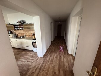 Zrekonštruovaný dom s 3 bytovými jednotkami v Ludrovej - 17