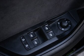 Škoda Superb Combi 2.0 TDI Sportline DSG - 17